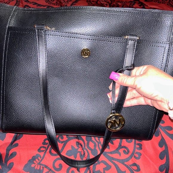 Brand New, Large Michael Kors purse - Picture 2 of 5